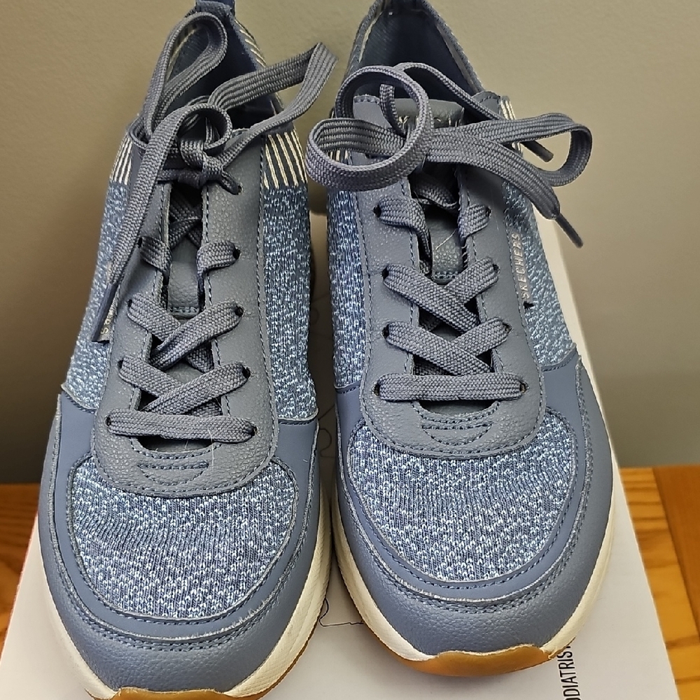Skechers Gray Knit Lace-Up Arch Support Sneakers - Picture 8 of 11